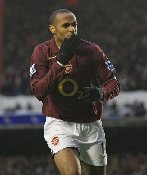 Thierry Henry Arsenal, Thierry Henry, Arsenal, Soccer, Arsenal Fc, Football