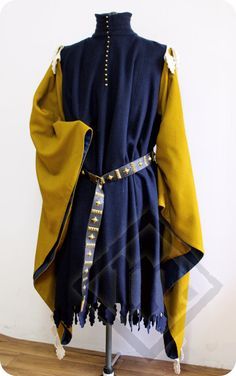 15th Century Clothing, Mens Garb, Medieval Clothes, Larp Costume, Medieval Costume, Century Clothing, Medieval Clothing, Medieval Fashion, Historical Costume