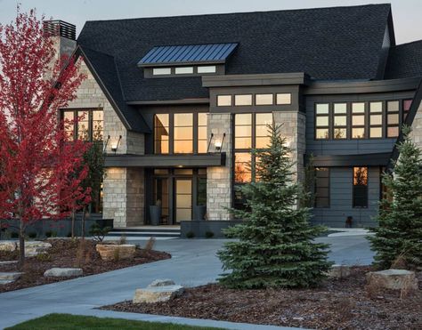 Extraordinary transitional home boasts timeless appeal in South Dakota Transitional Home, Shoe Decoration, Home Decor Ideas Living Room, Transitional House, Exterior Stone, Modern Transitional, Home Decor Living Room, Ideas Living Room, Dream House Exterior