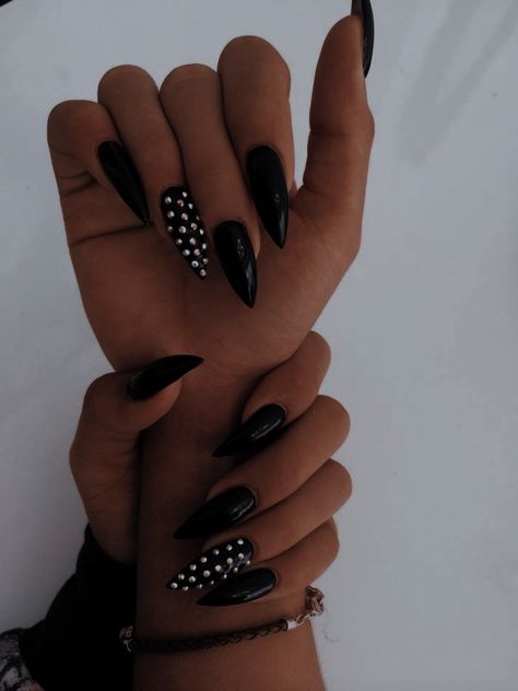 Nail Pic Ideas, Rock And Roll Nails Design, Punk Rock Nails Designs, Long Round Acrylic Nails, Black And Metallic Nails, Nails 2 Different Colors On Each Hand, Punk Nails Acrylic, Disco Ball Nail Art, Black Claw Nails