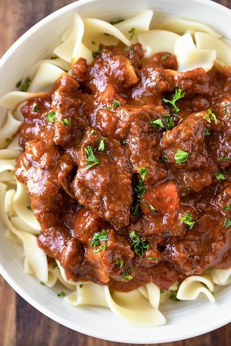 European Dishes Dinners, Polish Beef Goulash, Chunky Beef Recipes, European Beef Recipes, Beef Golashes Recipes, Veal Chunks Recipe, Authentic Goulash Recipes, German Beef Recipes, Czech Goulash Recipes