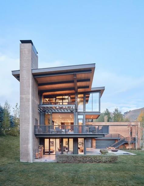 Lake Creek Residence By Olson Kundig - RTF | Rethinking The Future Olson Kundig, L Shaped House, Container Houses, Aircraft Art, Modern Houses, House Architecture Design, Modern Exterior, Modern Homes, House Designs Exterior