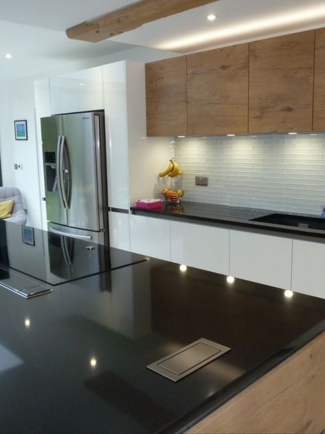 Black Worktop Kitchen Ideas, White Kitchen Black Worktop, Granite Worktop Kitchen, Kitchen Colour Combination, Downdraft Extractor, Kitchen Wrap, Wall Cupboards, White Units, Induction Hob