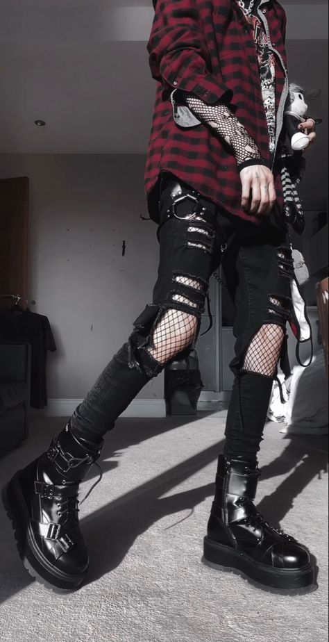 Darkcore Outfits Men, Emo Guys Outfits, Mens Alt Outfits, Alternative Rock Outfits Men, Goth Grunge Outfits Men, Gothic Aesthetic Outfit Men, Goth Man Aesthetic, Punk Rock Aesthetic Outfits Men, Punk Man Outfit