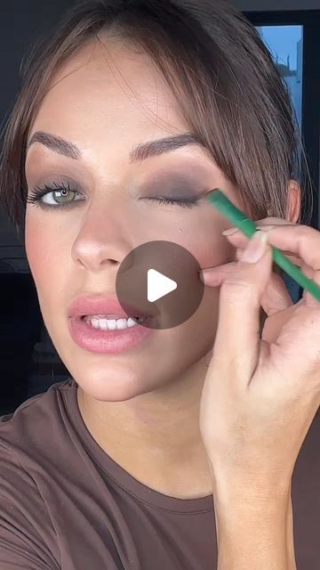 How To Do Pedicure, Bird Makeup, Remove Skin Tags Naturally, Smokey Eye Easy, Green Smokey Eye, Wedding Hair Half, Purple Eye Makeup, Makeup Mistakes, Homecoming Makeup Browneyes