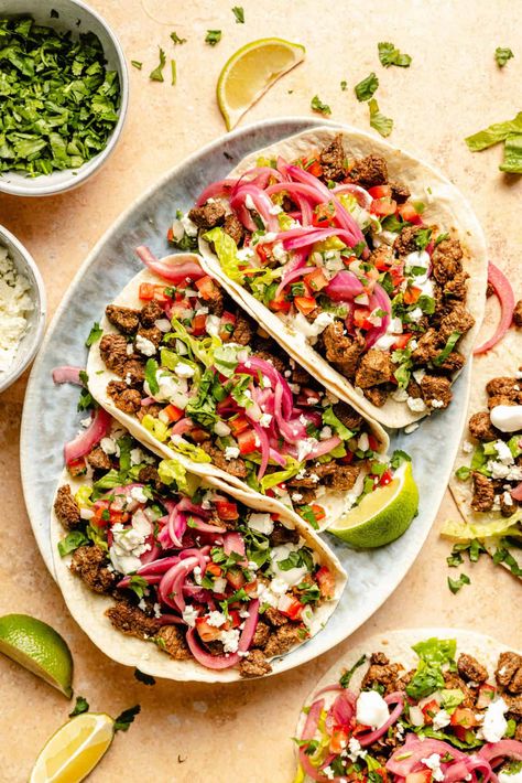 Chipotle Steak Tacos are made with tender sirloin steak, warm spices, and of course tangy lime juice for the perfect flavorful finish. Tender Sirloin Steak, Greek Chicken Meatballs, Chipotle Steak, Ground Chicken Tacos, Steak Taco Recipe, Fish Tacos With Cabbage, Easy Lettuce Wraps, Ground Turkey Tacos, Chicken Tacos Easy