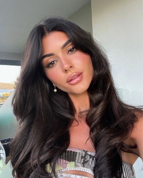 Contrast Makeup, No Make Up Make Up Look, Face Inspiration, Black Hair Brown Eyes, Dark Chocolate Hair, Natural Makeup Style, Rambut Brunette, Dark Brunette Hair, Inspo Makeup