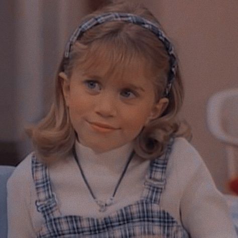 Michelle Tanner Icons, Olsen Twins Full House, 2000 Vibes, Transgender Outfits, Michelle Tanner, Olsen Twins, Blue’s Clues, Full House, Face Claims