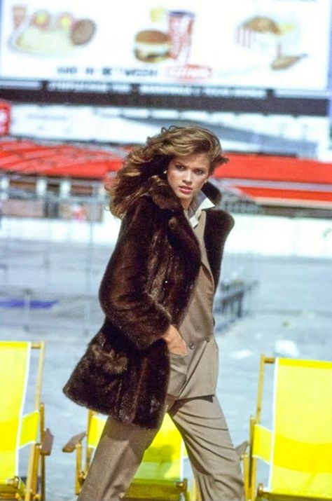 Jeremy ♡ 🕊️ — Gia Carangi by Arthur Elgort, 1978. Model Gia Carangi, Gia Carangi Rare, Gia Model, Gia Carangi, Lisa Taylor, Arthur Elgort, Vintage Fur, Winter Fits, Winter Outfits For Work