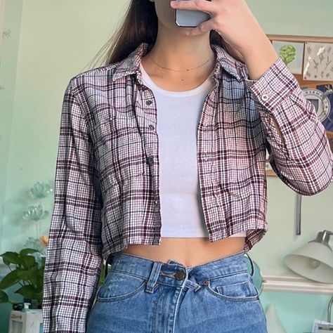 Cropped Flannel Cropped Flannel Shirt, Flannel Crop Top Outfit, Cropped Flannel Outfits, Flannel Aesthetic, Karolina Dean, Flannel Crop Top, Layering Tops, Pride 2023, Cropped Flannel