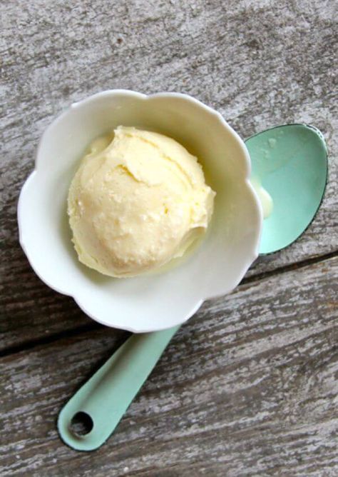 20 of the Best Ice Cream Recipes You Can Make at Home - Legion Athletics Olive Oil Gelato, Granitas, Tasty Ice Cream, Honey Ice Cream, Gelato Recipe, Olive Oil Recipes, Peach Ice Cream, Elegant Desserts, Ice Cream Flavors