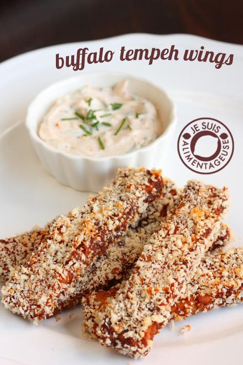 Buffalo Tempeh Wings - So flavourful and tender with a crunch, with an optional kick of cayenne at the end | alimentageuse.com #vegan #appetizers #buffalo Buffalo Tempeh, Baked Tempeh, Homemade Buffalo Sauce, Tempeh Recipes, Meat Alternatives, Vegan Appetizers, Tempeh, Vegan Cooking, Vegan Eating