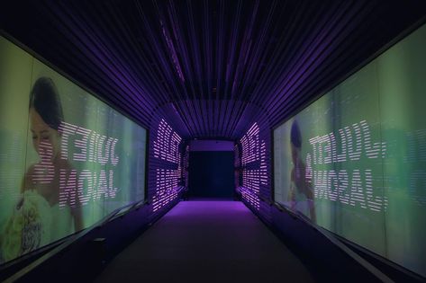 Tunnel Installation Art, Immersive Tunnel Experience, Futuristic Tunnel, Tunnel Entrance, Tech Event, Tunnel Design, Heineken Experience, Time Tunnel, Entrance Arch