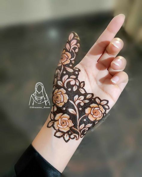 Arabic Mehandi Unique, Stylish Mahendi Designs, Mehandi Designs Stylish, Fingers Mehandi, Mahendi Designs Simple, Henna Unique, Bridal Mehandi Designs, Henna Arabic, Finger Mehendi Designs