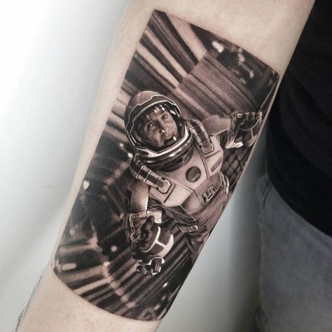 Amazing tattoo Interstellar 2014, Do Not Go Gentle, Interstellar Movie, Movie Tattoos, Greek Tattoos, Christopher Nolan, Realism Tattoo, Matthew Mcconaughey, Interstellar