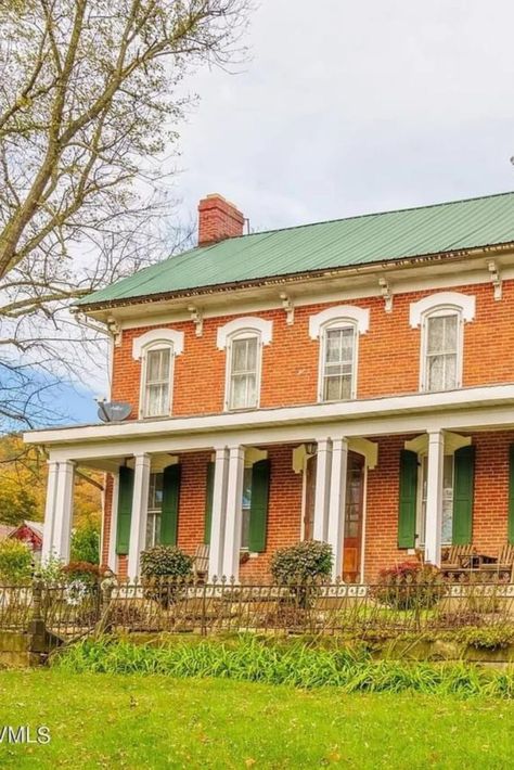 Italianate Farmhouse, Victorian Italianate House, Italianate House, Valentine Door Decorations, Old Victorian Homes, Valentine Table Decorations, Vegetable Garden Raised Beds, Wood Floors Wide Plank, Man Room