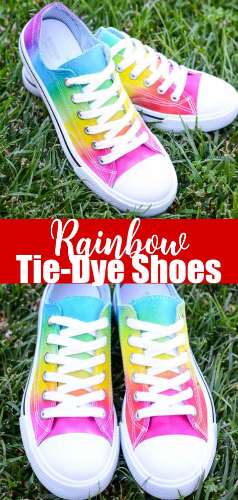 Rainbow Tie-Dye Shoes - A Pumpkin And A Princess Diy Tie Dye Shoes, Sneaker Diy, Sharpie Tie Dye, Dye Shoes, Painted Shoes Diy, Diy Tie Dye Shirts, Tie Dye Shoes, Tie Dye Party, Painted Canvas Shoes