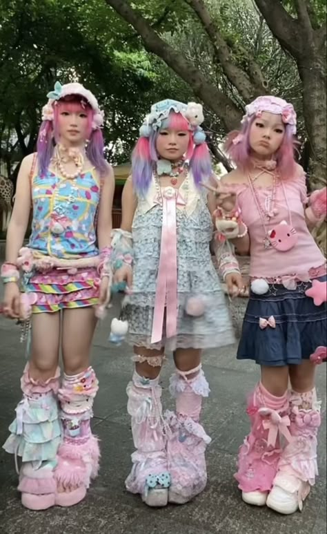 Blue Gyaru Outfit, Pastel Alternative Fashion, Cute Core Outfits, Decora Kei Outfits, Decora Fashion Outfits, Yume Kawaii Fashion, Decora Kei Fashion, Decora Outfits, Kawaii Street Fashion