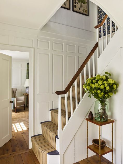 Peter Pennoyer, Long Island House, Traditional Entry, Interior Stair Railing, Interior Stairs, Historic Preservation, Interior Photography, Traditional Architecture, Historic Home