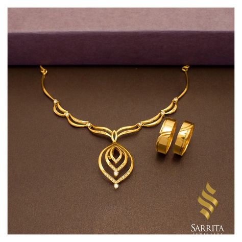 A Tale of Beauty: Our 22kt Gold Bridal Jewellery Collection Weaves Your Love Story into Every Precious Detail. 💖✨ #TaleOfBeauty Simple Gold Choker Necklace Designs, Edgy Engagement Ring, Stylish Gold Earrings, Trendy Gold Necklace, Engagement Ring Non Traditional, Gold Jwellary, Gold Earrings Design, Necklace Set Indian Bridal Jewelry, Elegant Gold Necklace