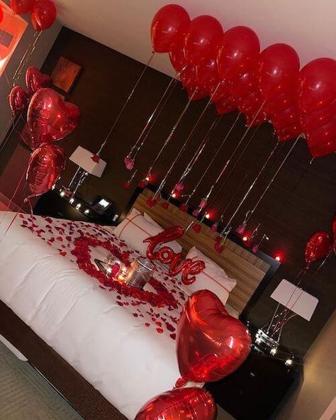 Room Decorated For Valentines Day, Room Decor For Valentine's Day, Decorated Hotel Room For Girlfriend Valentines Day, Home Decor Couples, Valentines Hotel Room, Valentines Room Decor For Him, Valentines Day Room Decorations, Valentines Hotel Room Ideas, Valentines Day Room Decor Romantic Bedroom Ideas