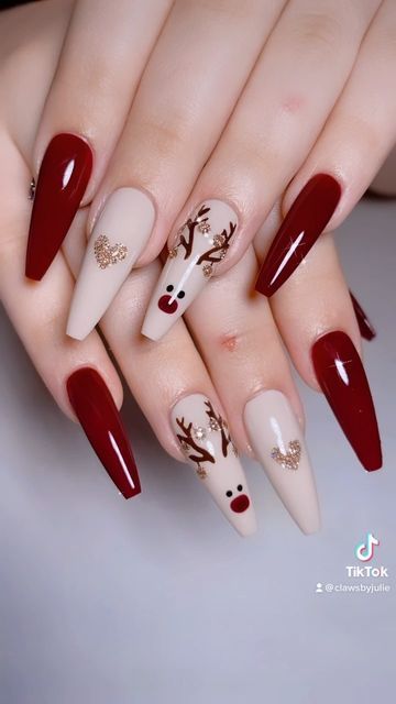 Christmas Nails Rain Deer, Wine Christmas Nails, Christmas Nail Designs 2023, Nails With Reindeer, Reindeer Nails Designs, December Nails Red, Christmas Nails Reindeer, Christmas Nails Design Holiday, Christmas Reindeer Nails