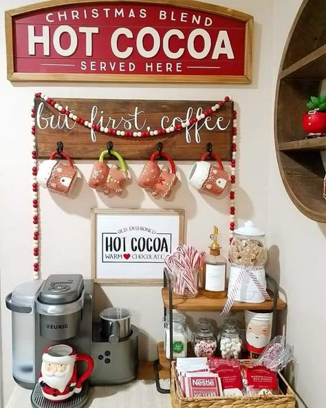 Small Christmas Coffee Bar Ideas, Hot Cocoa Bar Christmas, Holiday Hot Cocoa Bar, Farmhouse Christmas Kitchen, Christmas Hot Chocolate Bar, Diy Christmas Gifts For Kids, Gingerbread Christmas Tree, Christmas Hot Chocolate, Xmas Tree Ornament