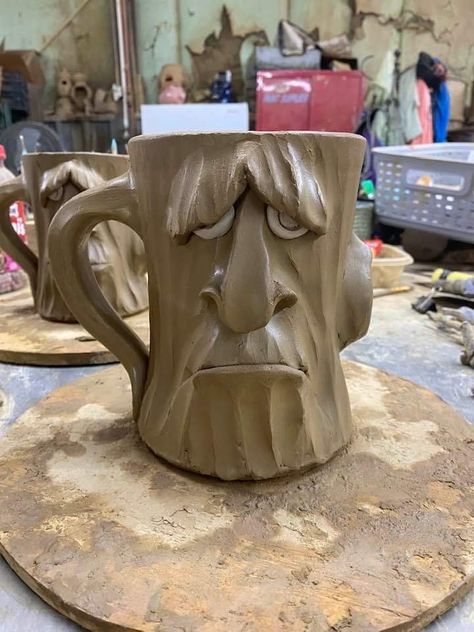 Face Cups Ceramics, Sculptural Mugs Clay, Pinch Pot Mugs Ideas, Monster Mugs Ceramics, Face Jugs Pottery, Monster Mugs, Face Pottery, Monster Mug, Ceramic Faces