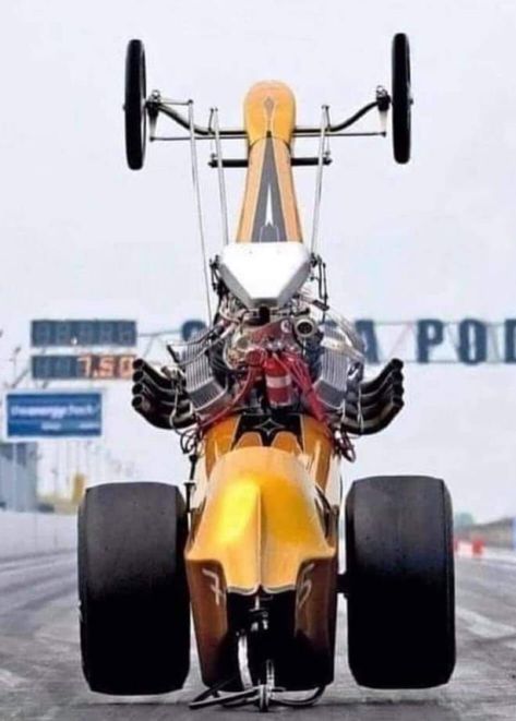 History - Drag cars in motion.......picture thread. | Page 2028 | The H.A.M.B. Funny Car Drag Racing, Sprint Car Racing, Top Fuel Dragster, Nhra Drag Racing, Drag Strip, Funny Cars, Top Fuel, Classic Racing Cars, Racing Photos