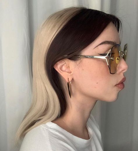 Color Block Hair, Skunk Hair, Asian Short Hair, Dyed Hair Inspiration, Dye My Hair, Hair Dye Colors, Hair Inspiration Color, Hair Inspo Color, Aesthetic Hair