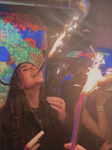 Madrid Party Aesthetic, Nye Picture Ideas, Inflatable Club, Spain Nightlife, 21st Birthday Aesthetic, Spain Party, Madrid Nightlife, Bedroom Art Painting, Madrid Girl