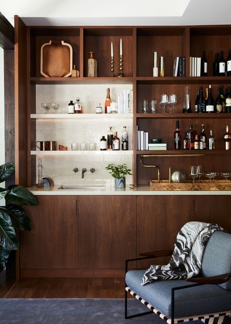 This Cool, California Home Isn’t Your Typical Bachelor Pad Bachelor Pad Decor, Bookcase Bar, Modern Home Bar, Home Bar Design, Bar Inspiration, Piano Bar, Built In Bar, Home Bar Designs, Decor Eclectic