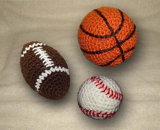 Three_balls_small2 Football Crochet, Crochet Football, Confection Au Crochet, Pola Amigurumi, Crochet Baby Toys, Haken Baby, Pattern Store, Sports Balls, Rattles