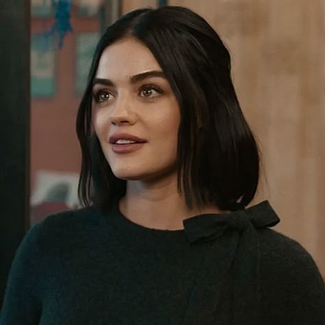 Lucy Hale Haircut, Lucy Hutton, Lucy Hale Short Hair, Lucy Hale Style, The Hating Game, Imogen Poots, Haircuts Straight Hair, Lucy Hale, Gaming Clothes