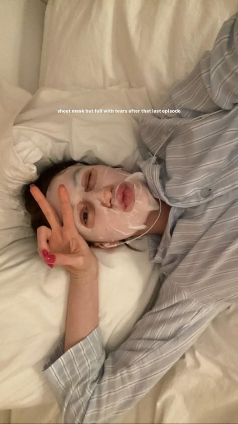 Red Aesthetic Instagram, Sheet Mask Aesthetic, Good Skin Care Products, Tiktok Fitness, Best Sheet Masks, Korean Face Mask, Korean Face, Perfect Skin Care Routine, Vogue Beauty