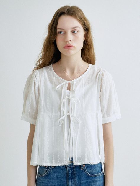 Trendy Blouse, Ribbon Blouse, Feminine Ribbon Tops For Spring, Feminine Button-up Blouse With Buttons, Feminine Relaxed Fit Button-up Blouse, Feminine Button-up Top With Floral Embroidery, Feminine Lace Button-up Top, Minimal Classic Style, Outfit Modest