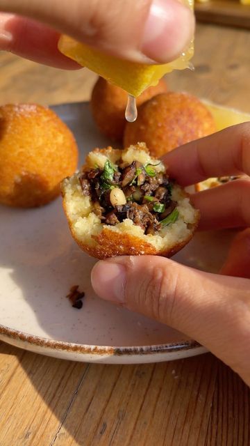 Bunch on Instagram: "These savoury little treats are called koupes and they’re a Cypriot bakery classic. Minced mushrooms with herbs and pine nuts are wrapped in a bulgur wheat shell that’s crispy on the outside and chewy on the inside. Always eaten with a good squeeze of fresh lemon, they are the most morish snack on that side of the Mediterranean. Full recipe on the site now via the link in bio and @peckish @christina.sots x #bunch" Bulgur Wheat, Pine Nuts, The Mediterranean, Food Food, Veggie Recipes, Baked Potato, Wheat, Nuts, Link In Bio