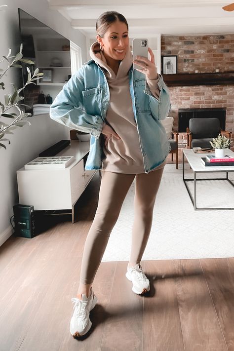 Get inspired with these New Balance 327 outfit ideas plus don't forget to check out the review and sizing guide. 327 Outfit, Trendy Athleisure Outfits, Athleisure Lifestyle, Chic Athleisure Outfits, Athleisure Inspiration, Long Coat Outfit, Athleisure Outfit, Outfit Leggings, New Balance Outfit