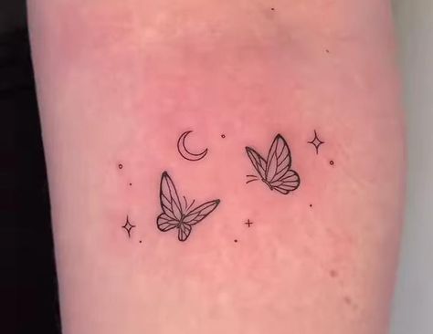 Small Butterfly And Moon Tattoo, Moon Butterfly Tattoo, Bae Tattoo, Mariposas Tattoo, Half Moon Tattoo, Bestie Tattoo, Ear Tattoos, Butterfly Tattoos For Women, Butterfly Tattoos