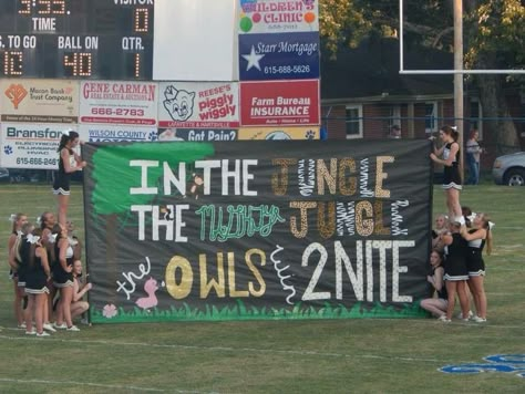 Homecoming Run Through Signs, Runthrough Signs Football, Football Run Through Signs High School, Cheer Run Through Signs Football, Football Banners Run Through, Run Through Signs Football, Football Run Through Signs Ideas, Fnl Posters, Football Game Signs