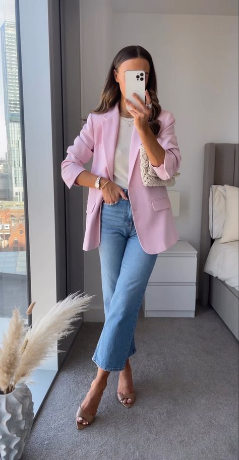 Cute Work Outfit, Look Rose, Blazer Outfits For Women, Cute Work Outfits, Professional Outfits Women, Casual Chique, Stylish Work Outfits, Pink Blazer, Casual Work Outfits