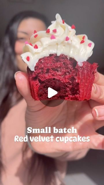 Chahinez tabet aoul on Instagram: "The best small batch red velvet cupcakes are here for your romantic Valentine’s Day celebrations! This recipe makes six super moist cupcakes topped with a luscious cream cheese frosting. Comment RECIPE and I’ll dm it to you directly!!" Super Moist Cupcakes, Moist Cupcakes, Velvet Cupcakes, Red Velvet Cupcakes, Romantic Valentine, Cheese Frosting, Cream Cheese Frosting, Small Batch, Small Batches