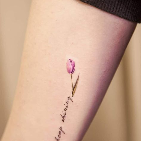 Top 109 Best Tulip Tattoo Ideas - [2020 Inspiration Guide] Tulip Tattoo Meaning, Tulip Tattoo, Flower Tattoo Meanings, Female Tattoos, Men Tattoos, Small Flower Tattoos, Forearm Tattoo Women, Butterfly Tattoos, Red Tattoos