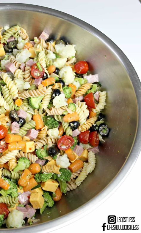 Kick-Ass Pasta Salad Recipe - Life Should Cost Less Mac Pasta Salad, Pasta Salad Easy, Homemade Pasta Salad, Sea Food Salad Recipes, Resep Pasta, Cold Pasta Salad Recipes, Salad Recipes Healthy Easy, Super Salads, Food Salad