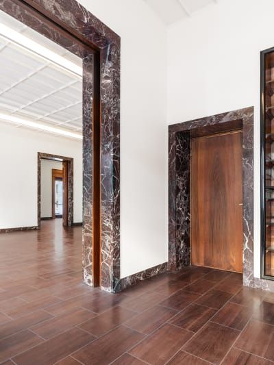 Studio Binocle - Lorenzo Bini, Delfino Sisto Legnani, MARCO CAPPELLETTI · The new Massimo De Carlo Gallery headquarters · Divisare Piero Portaluppi Interior, Marble Frame Door, Marble Door Frame Design, Portal Interior Design, Granite Door Frame Design, Granite Door Frame, Marble Door Frame, Piero Portaluppi, Marble Door