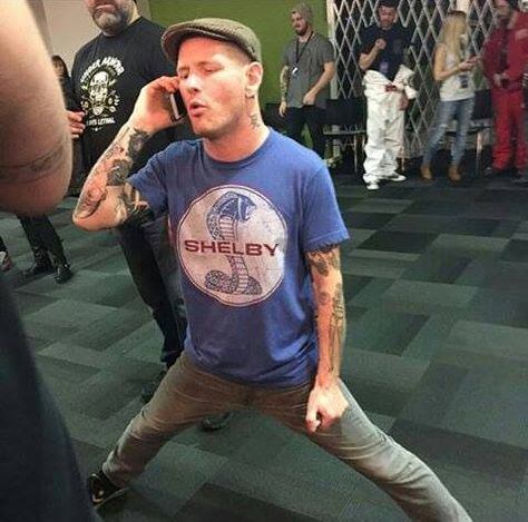 yoga with corey taylor! Corey Taylor Meme, Corey Taylor Funny, Taylor Stone, Yoga Humor, Slipknot Corey Taylor, Chris Fehn, Metal Heads, Stone Sour, Corey Taylor