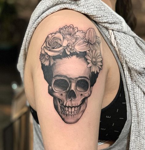 Frida Kahlo Skull Tattoo, Frida Skull Tattoo, Frida Kahlo Skull, Frida Skull, Frida Tattoo Ideas, Frida Kahlo Tattoo Ideas, Frida Kahlo Tattoo, Frida Tattoo, Mexican Skull Tattoos