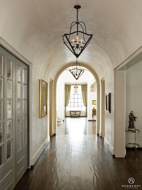 Plaster Hallway, Modern French Chateau, Ceiling Ideas Living Room, Vault Ceiling, Modern Spanish Home, Barrel Vault, Tuscan Interior, French Manor, Couples Apartment