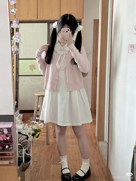 Japanese Soft Girl Outfits, Outfit Ideas Modest Casual, Tohru Aesthetic, Japanese Kawaii Fashion, Outfit Ideas Modest, Japanese Fashion Women, Summer Fashion Dresses Casual, 2000s Japanese Fashion, Aesthetic Outfit Ideas