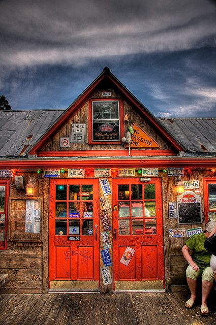 River City Cafe, Wachesaw Place, Murrells Inlet, SC, US - via Flickr. By GHD Photography and Design Garden City Beach Sc, South Carolina History, Surfside Beach Sc, South Carolina Beach, Myrtle Beach Restaurants, Brookgreen Gardens, City Cafe, Urban Gardening Ideas, South Carolina Coast